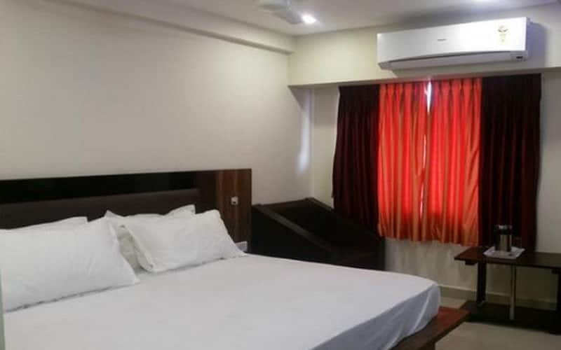 Hotel Global Inn, Ahmedabad 1
